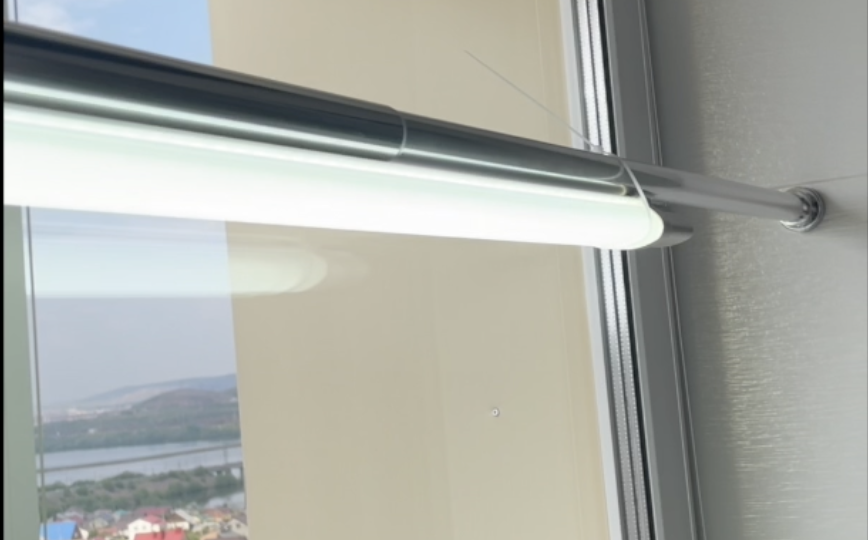 Как красиво / надежно / легко закрепить лампы над орхидеями на подоконнике?