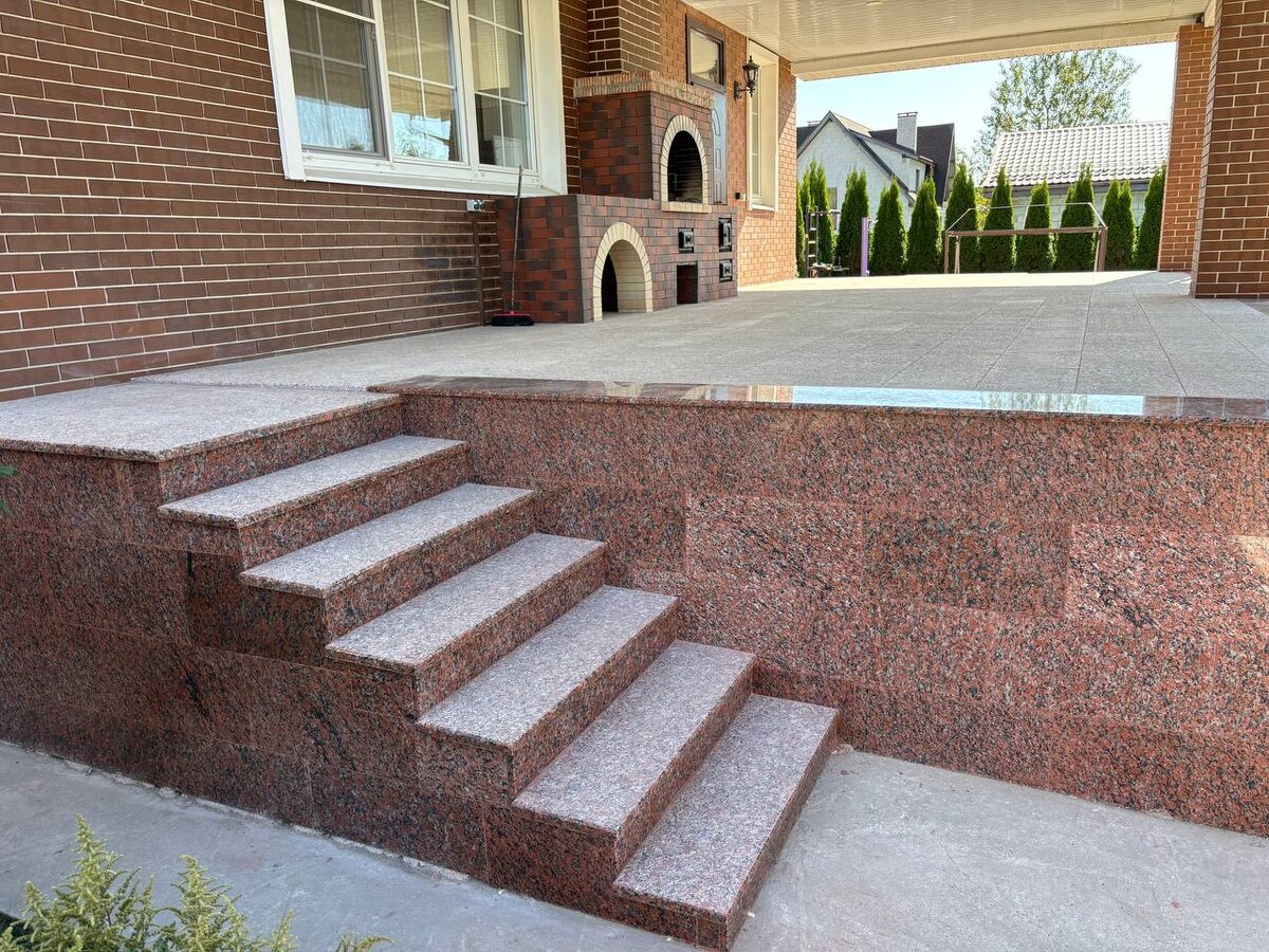 Ступени из гранита