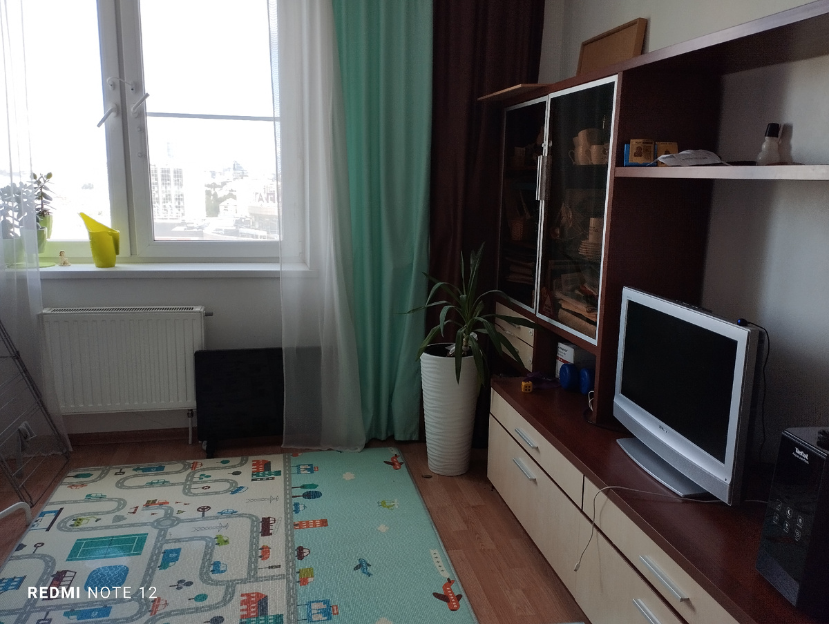 До. В то время, когда мы спали тут с младшим.