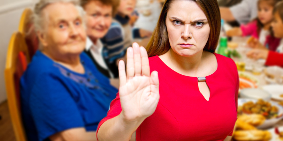 Унизила при гостях