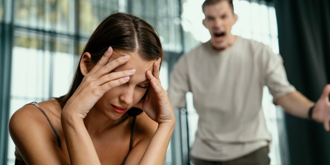 – Кажется, Паша мне изменяет, – сказала я подруге, и та поехала проверять