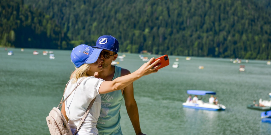 В Абхазию на майские: чем заняться и куда съездить на каникулы