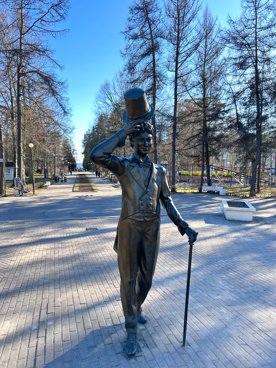 Памятник Г. М. Вицину в Зеленогорском парке