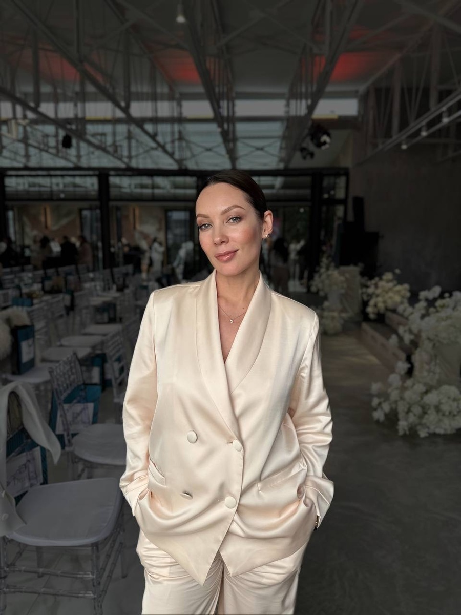 Анна Ангрипиди мастер перманента в клинике Корчагиной  .