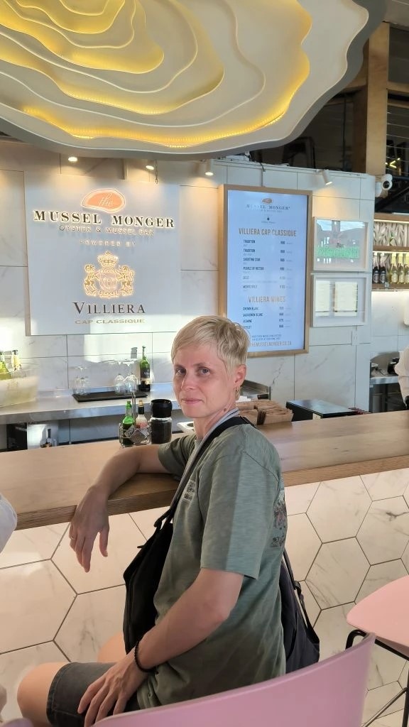 The Mussel Monger & Oyster Bar