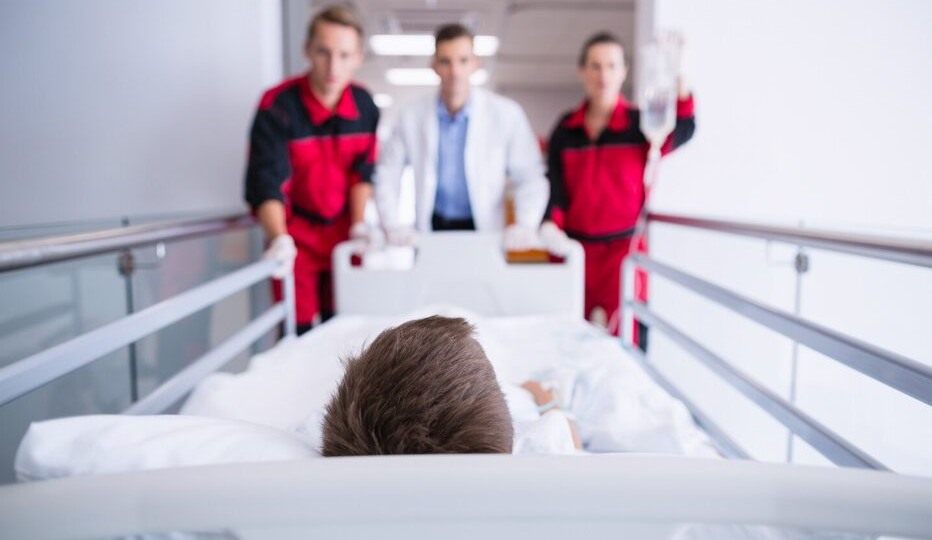 Пострадавший при атаке БПЛА воронежец находится в реанимации больше двух недель