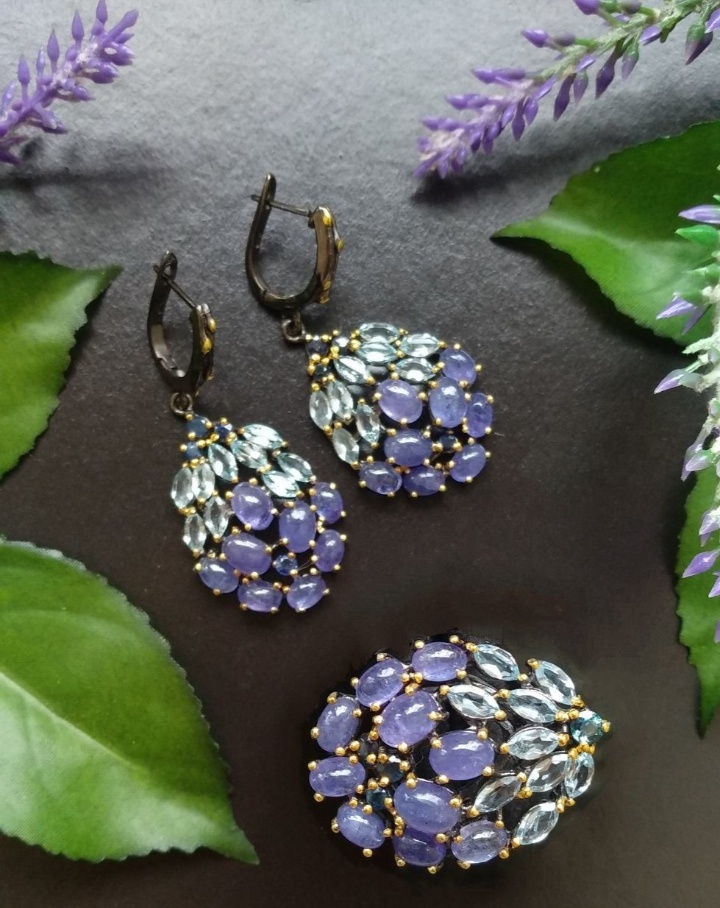 Украшения с танзанитом. Все изображения взяты из интернета.