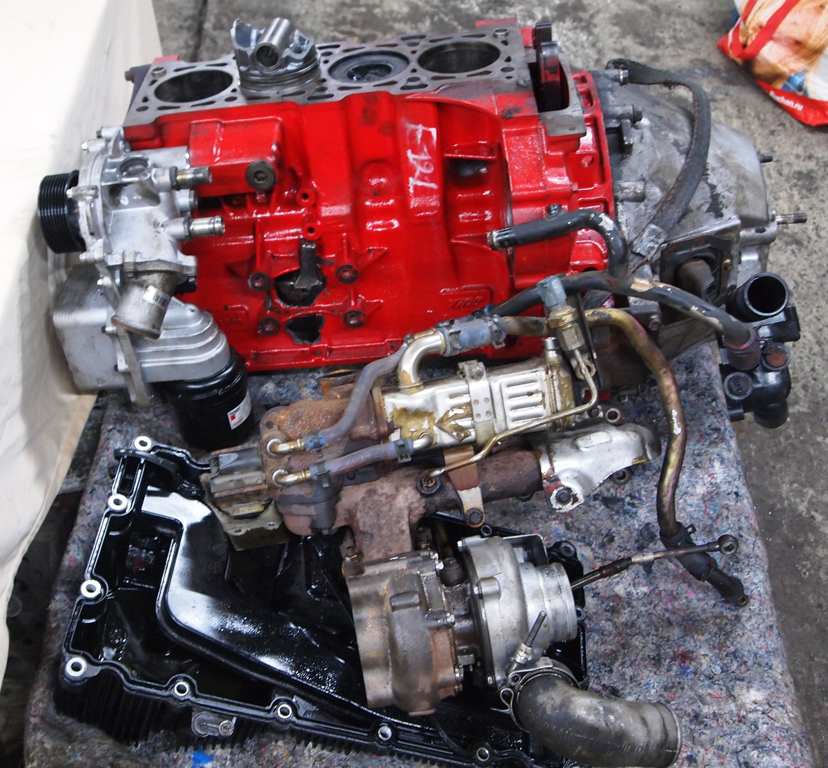 Детали и узлы двигателя.