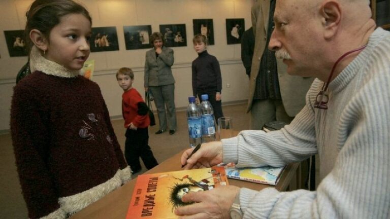    Иллюстрация к материалу: СК проверит Вредные советы Остера: что это значит для родителей