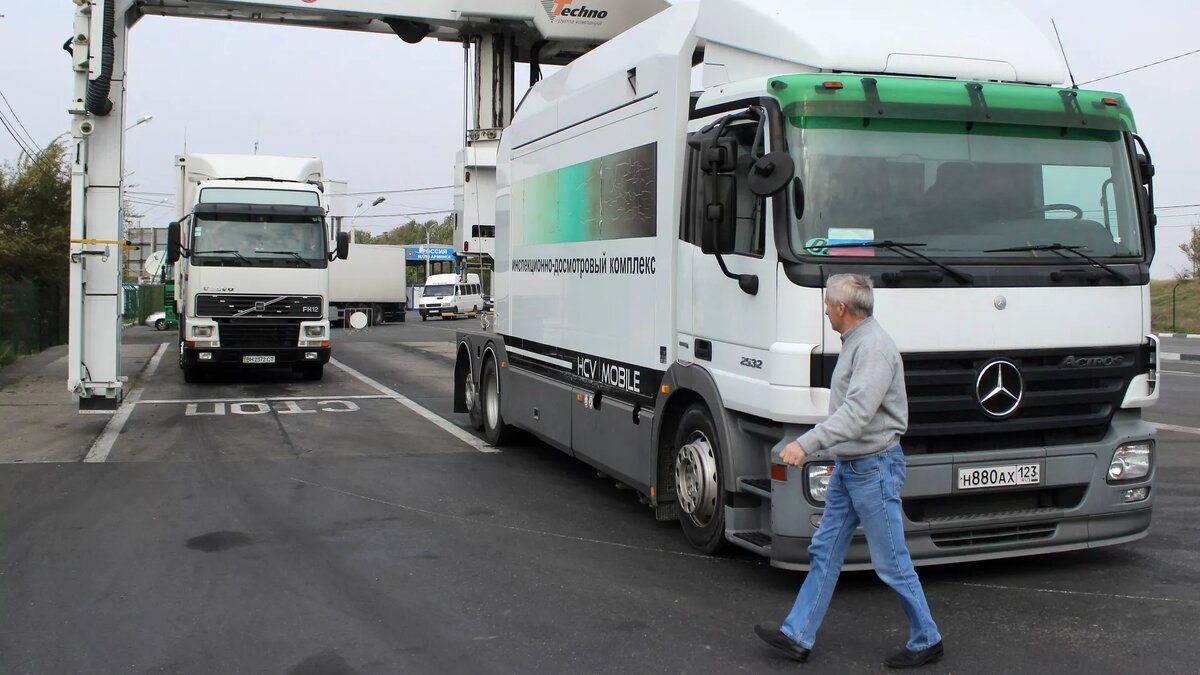 Таможенный пост, архивное фото / © Sputnik / Юрий Лашов