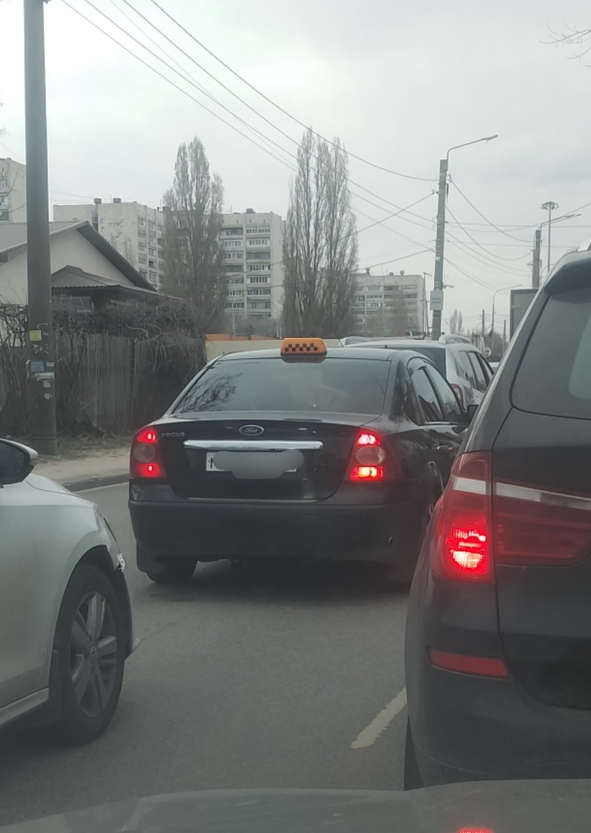 И это тоже такси... Не новая. Но легализованная. 