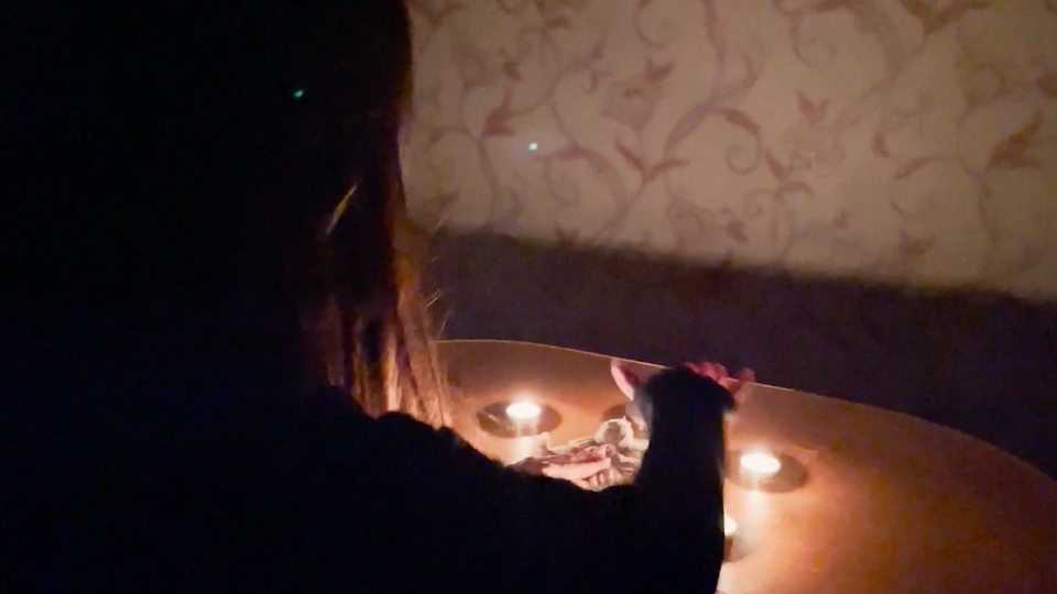 ФОТО: Кадр программы "Купи-продай", РЕН ТВ