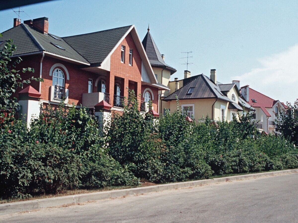    Особняки в элитном поселке в Подмосковье | © РИА Новости / Щербаков