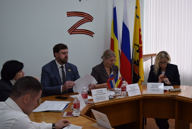 В Шахтах появятся новые мемориальные доски и Парты героев-участников СВО