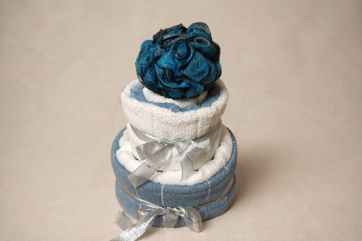 Мужской тортик из полотенец и мочалки