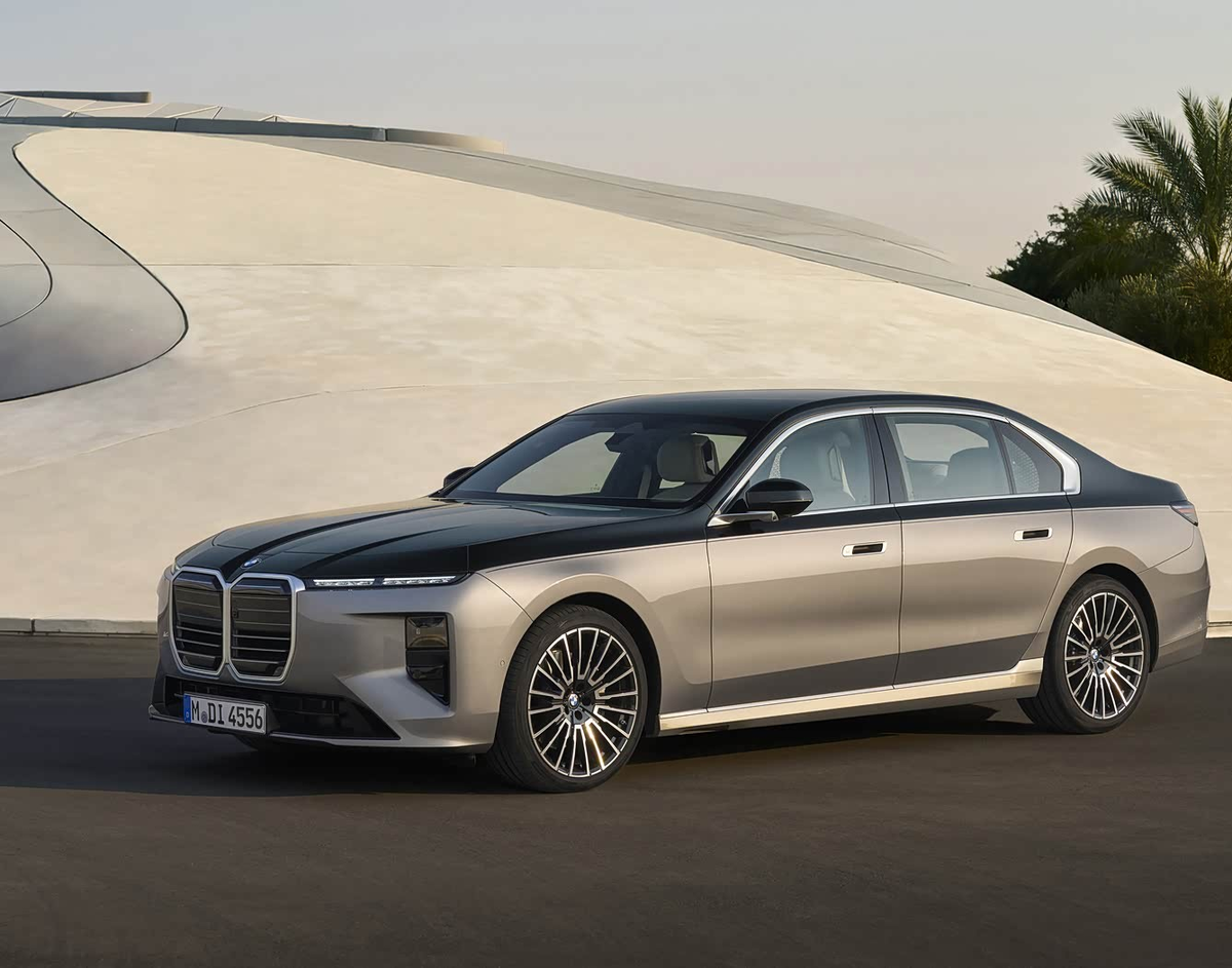 Обновленный BMW 740 xDrive