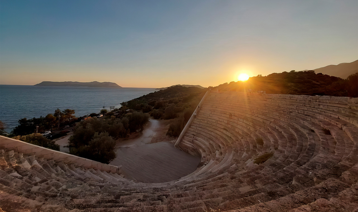 Античный театр в Каше — отличное место для закатной медитации без оглядки на часы.Фото: Мария Вихрева