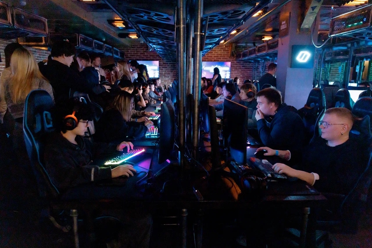 Обложка: «Киберсуббота»