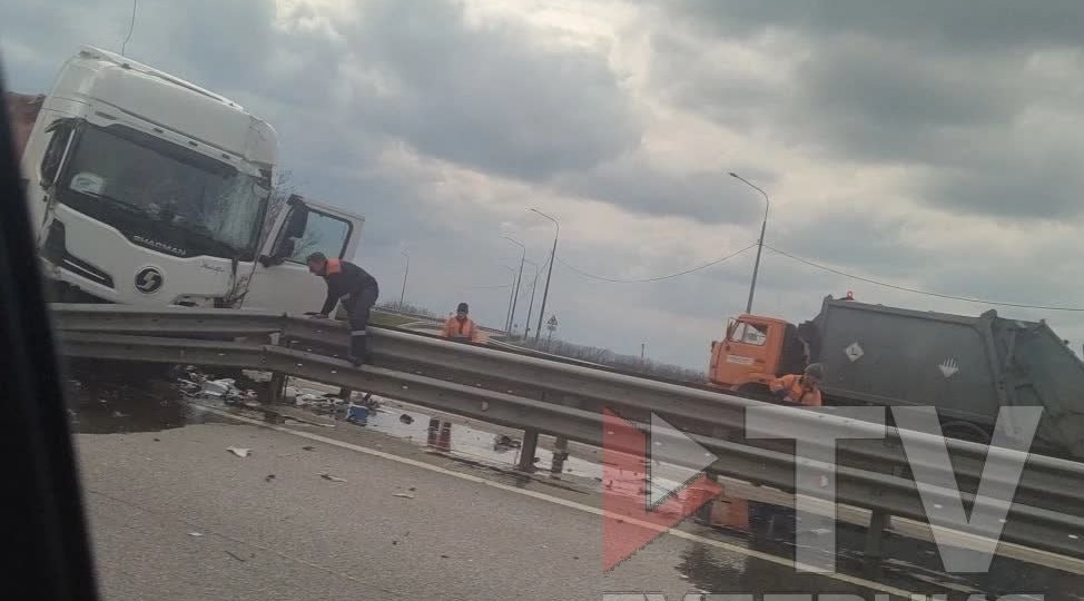 Крупное ДТП произошло на ремонтируемом участке трассы М-4 «Дон» в Воронежской области