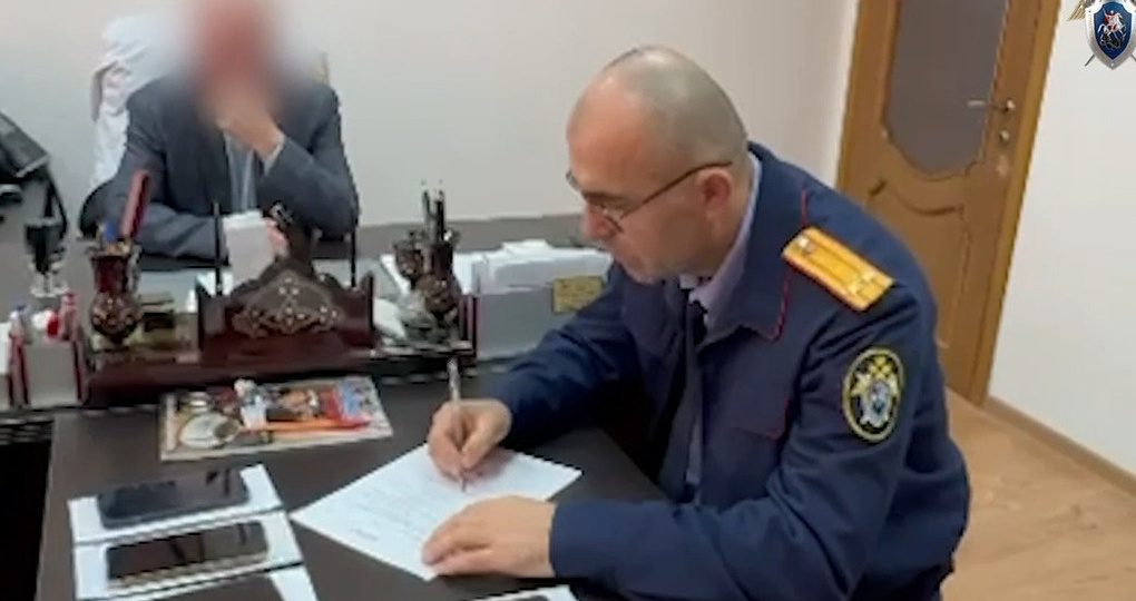 Врач МСЭ в Дагестане задержана за взятку в 200 тысяч рублей