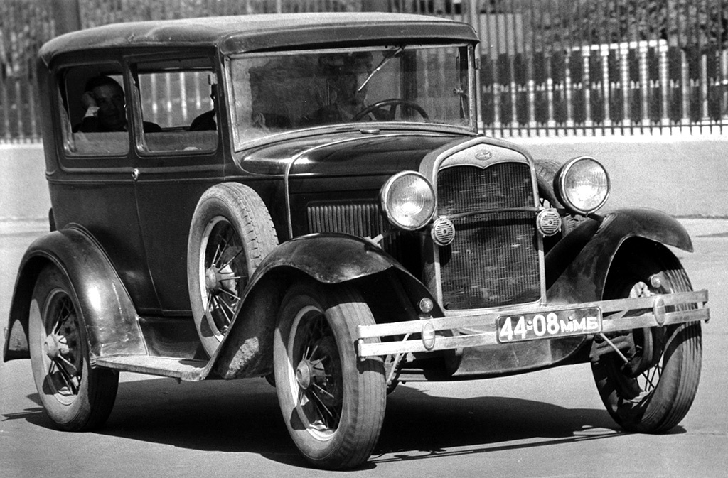 Закрытый Ford A певицы Антонины Неждановой. Такие автомобили в Москве не запрещали