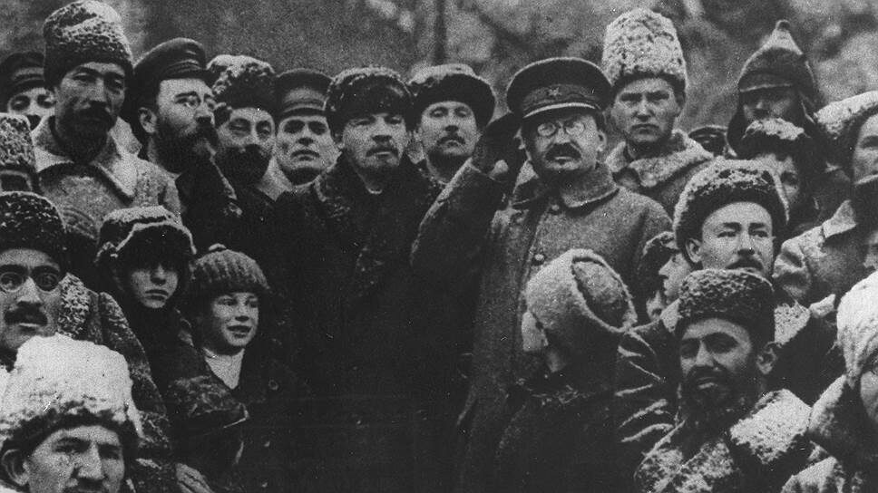 Ленин и Троцкий (справа) на торжествах по случаю трехлетия революции. Соратниками они стали не сразу Фото: Photo by Archiv Gerstenberg