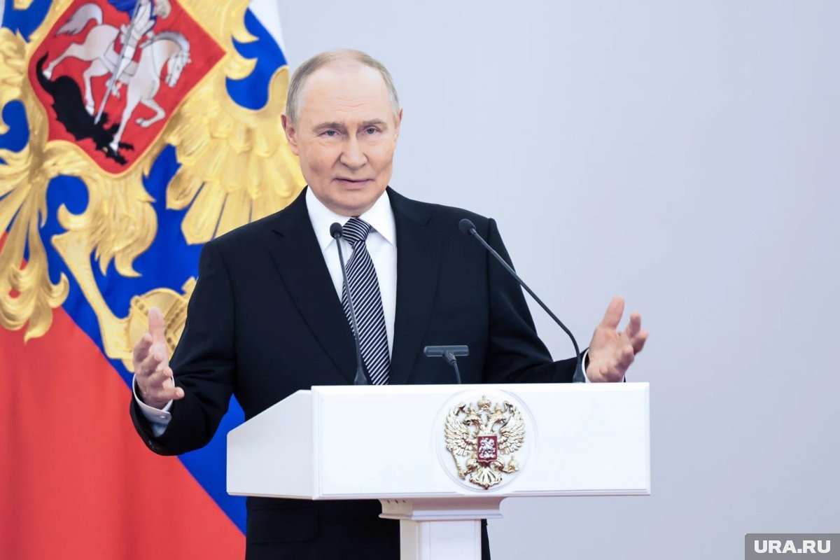     Президент Владимир Путин вручил госнаграды спортсменам Российской федерации бокса