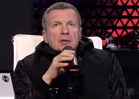    Казус Бони. Зачем пропаганда подставляет президента и власть?