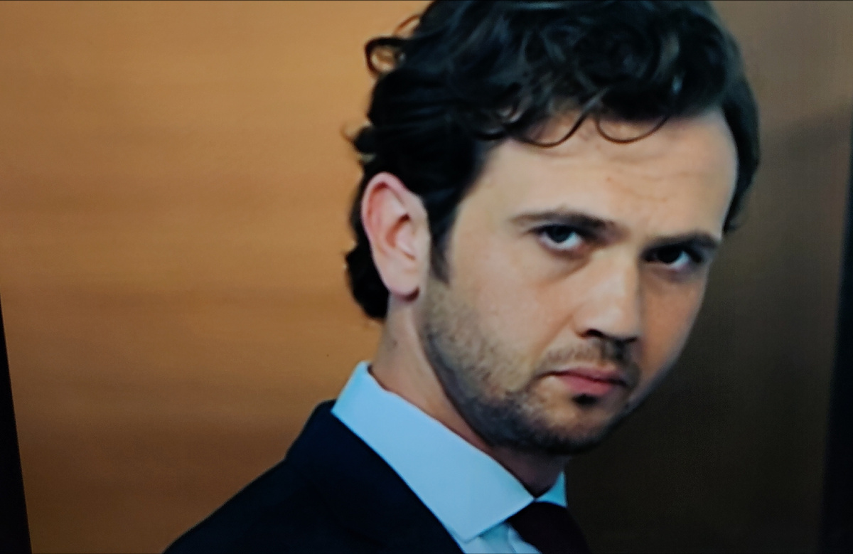 Гений Девран Каран фото из интернета 