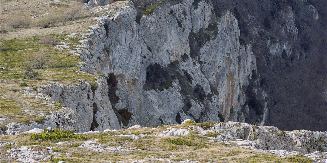 На Чатыр-Даг к сон-траве через форточку