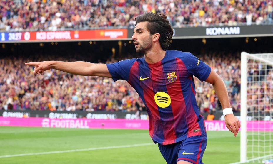    Форвард «Барсы» Ферран Торрес празднует гол. Фото: Reuters