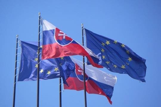 В МИД Словакии пояснили позицию Братиславы в вопросе кредита ЕС для Украины