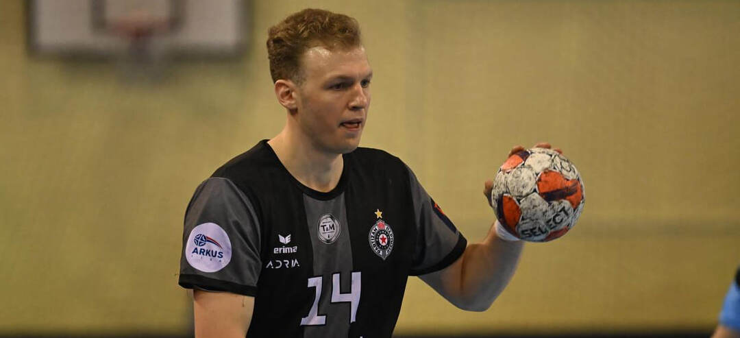 "С Кулешом не общались, но его в Белграде ждут". Русский левша из "Партизана" Сергей Иванов рассказал, какие перемены ждут команду