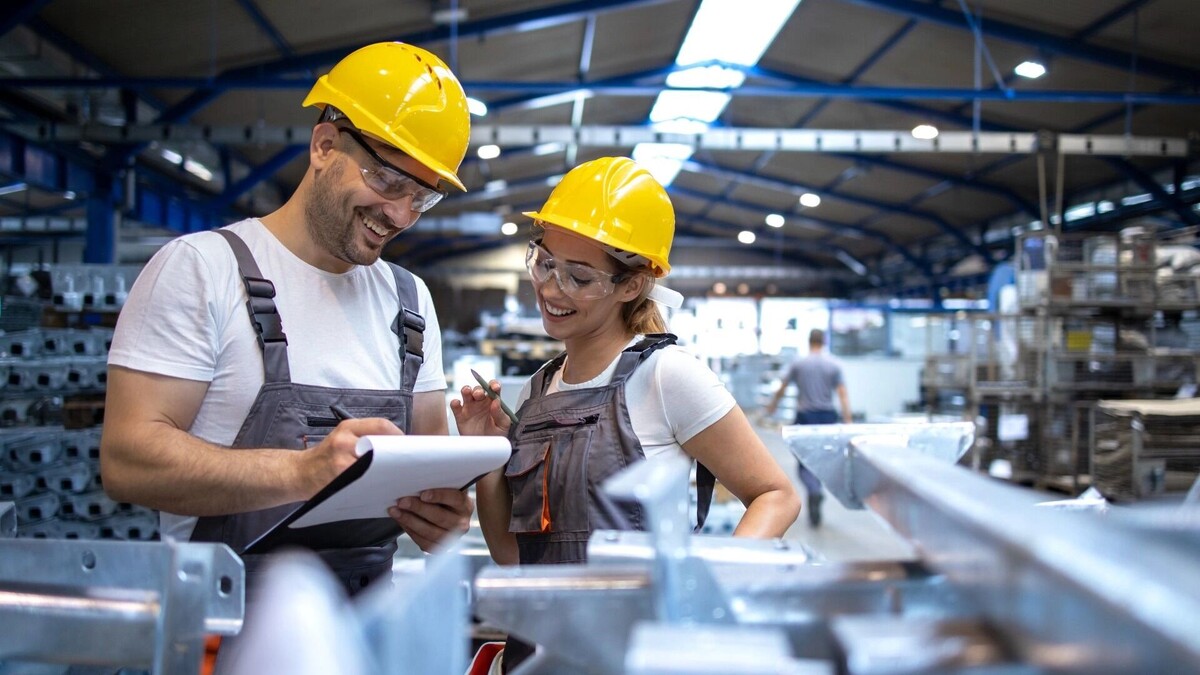    работники   freepik.com