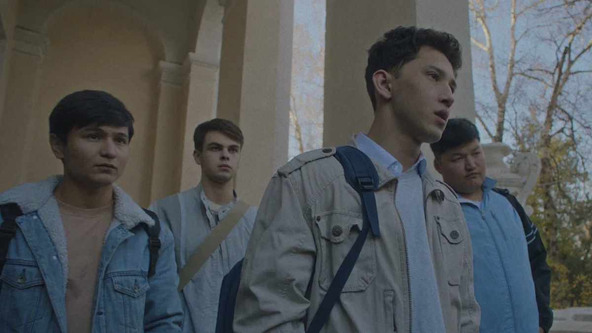 Кадр из фильма "Чёрный двор"