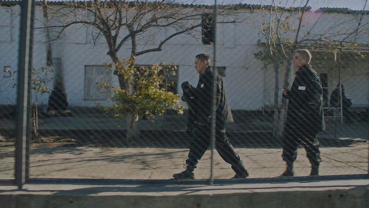 Кадр из фильма "Чёрный двор"