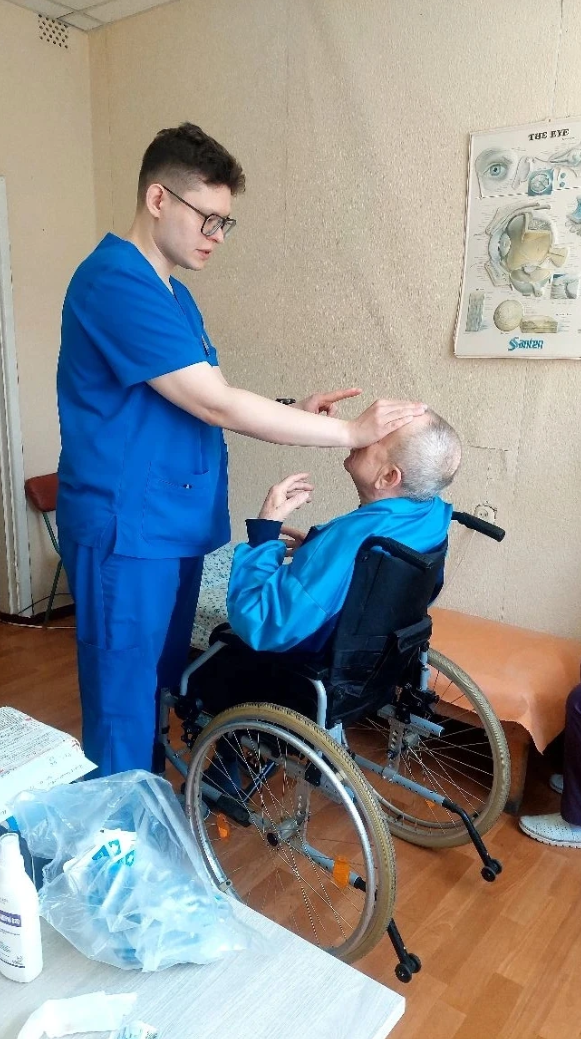 Денис Михайлов, врач-офтальмолог отделения лазерной хирургии