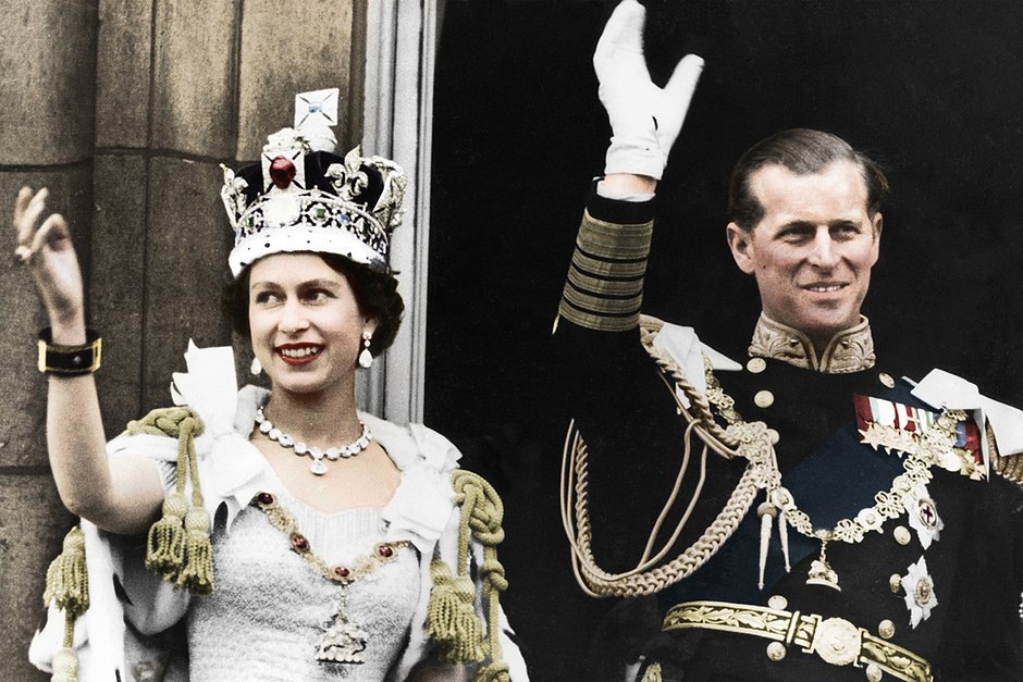 Елизавета II и принц Филипп во время коронации, 2 июня 1953 года