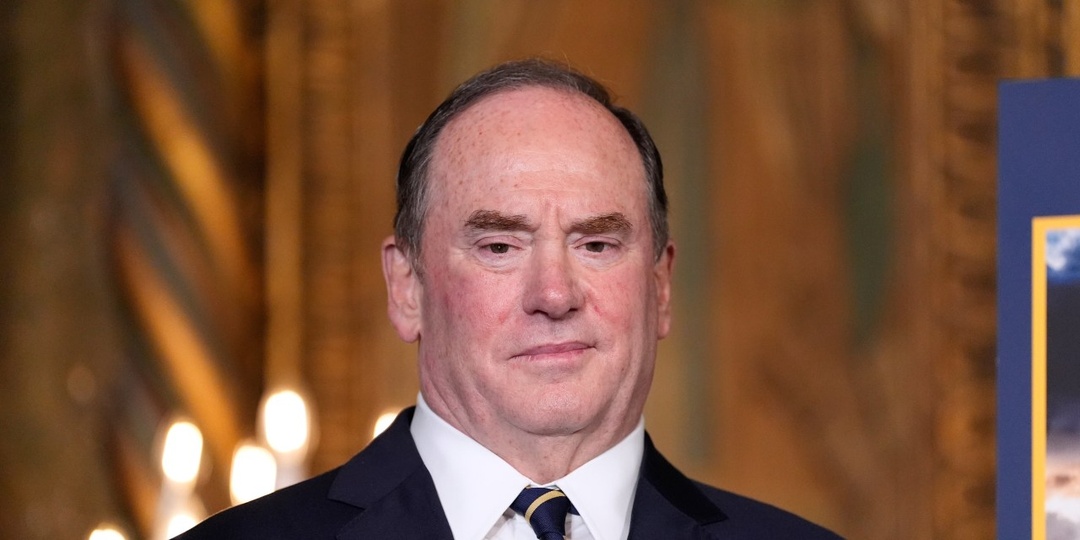 Балаган в Пентагоне. Уволен министр ВМС, почему