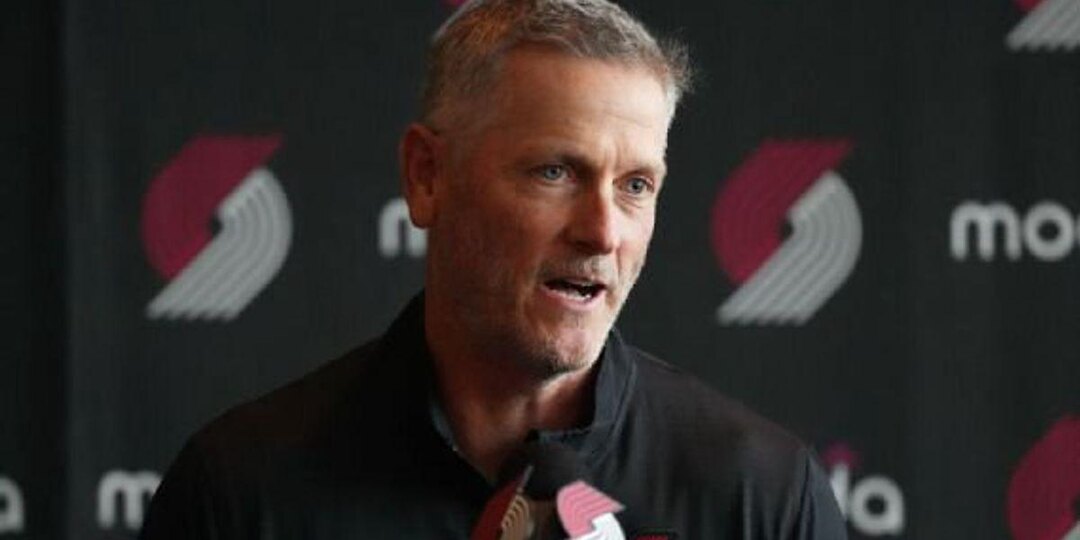 «Это не российские хоккеисты». Олигарх купил клуб НБА за $ 4 млрд и стал экономить на всём