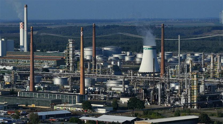    НПЗ в немецком городе Шведте зависит от поставок по нефтепроводу "Дружба". Скриншот: FB.ru