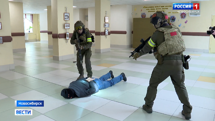 Вооруженное нападение террористов на школу отразили на учениях в Новосибирске
