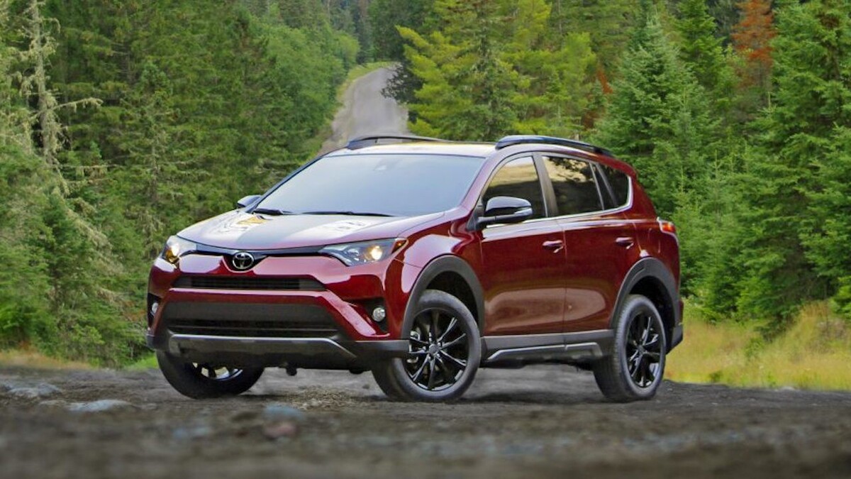    Toyota RAV4 2018 года. Фото Toyota