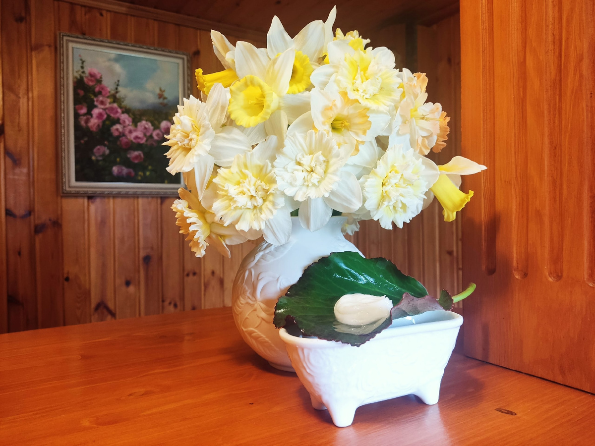 Консистенция маски не текучая, расход экономный