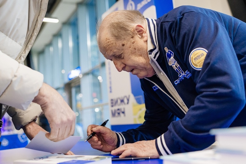     фото: fcdynamo.ru