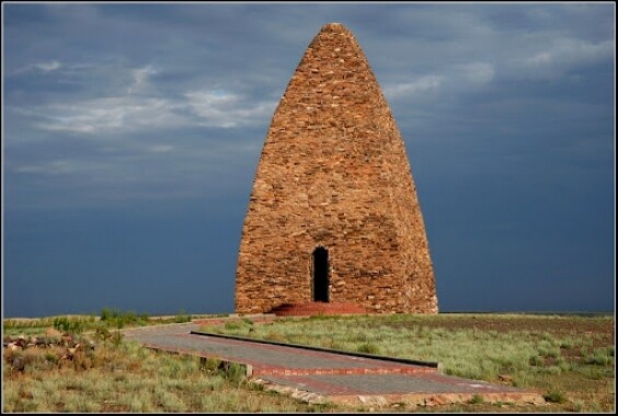Проклятая мать, дерево на границе миров и счастливый брак после смерти: разбираем татарскую версию «Кузы-Курпяч и Баян-Сылу»