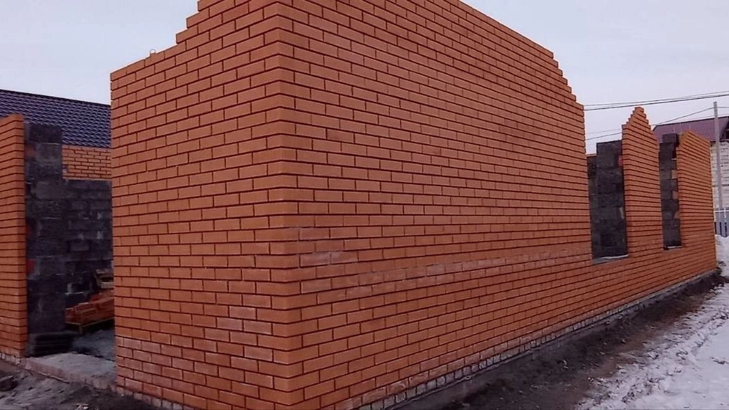    Стоимость работы строителей тоже растет, но не так резко, как материалы   1MI