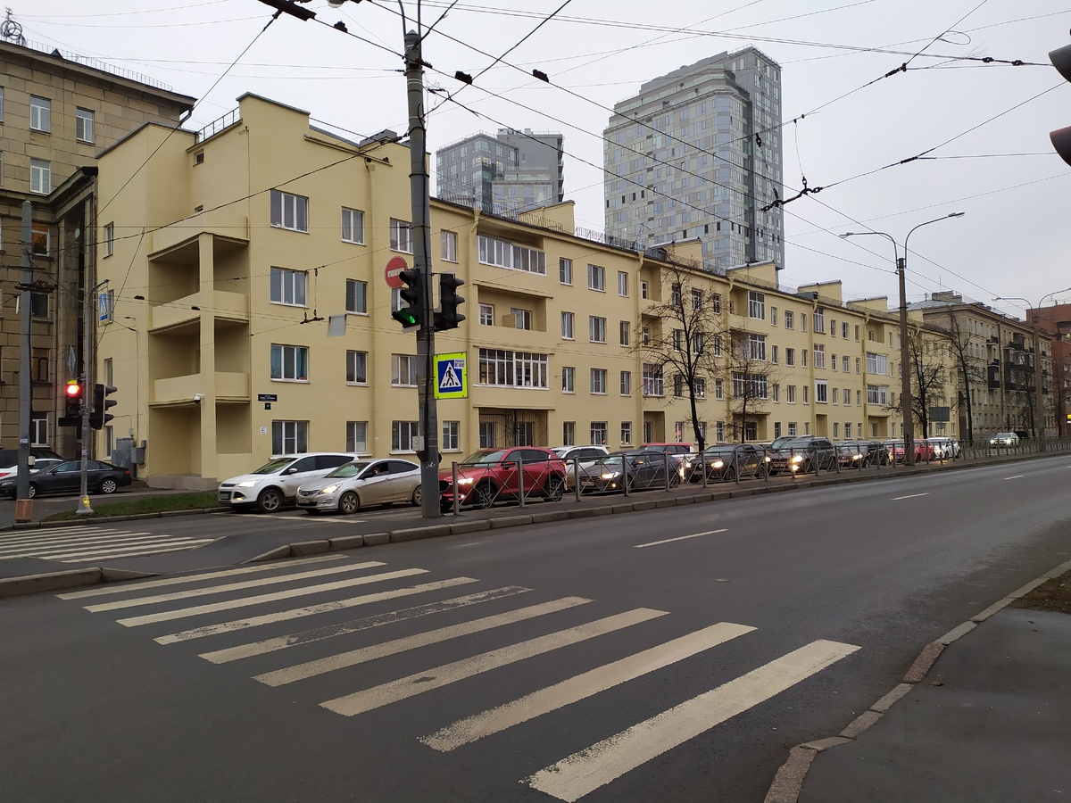 пр. Юрия гагарина, 11