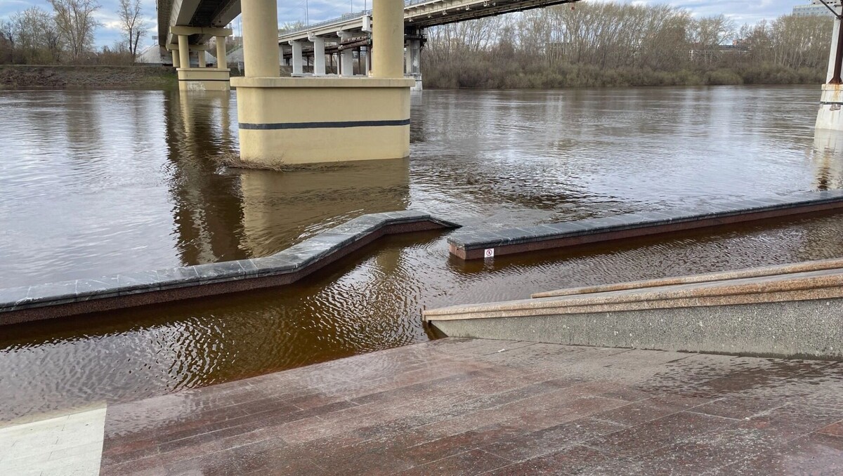   Уровень Туры в Тюмени растёт: вода приблизилась к критической отметке   nashgorod.ru