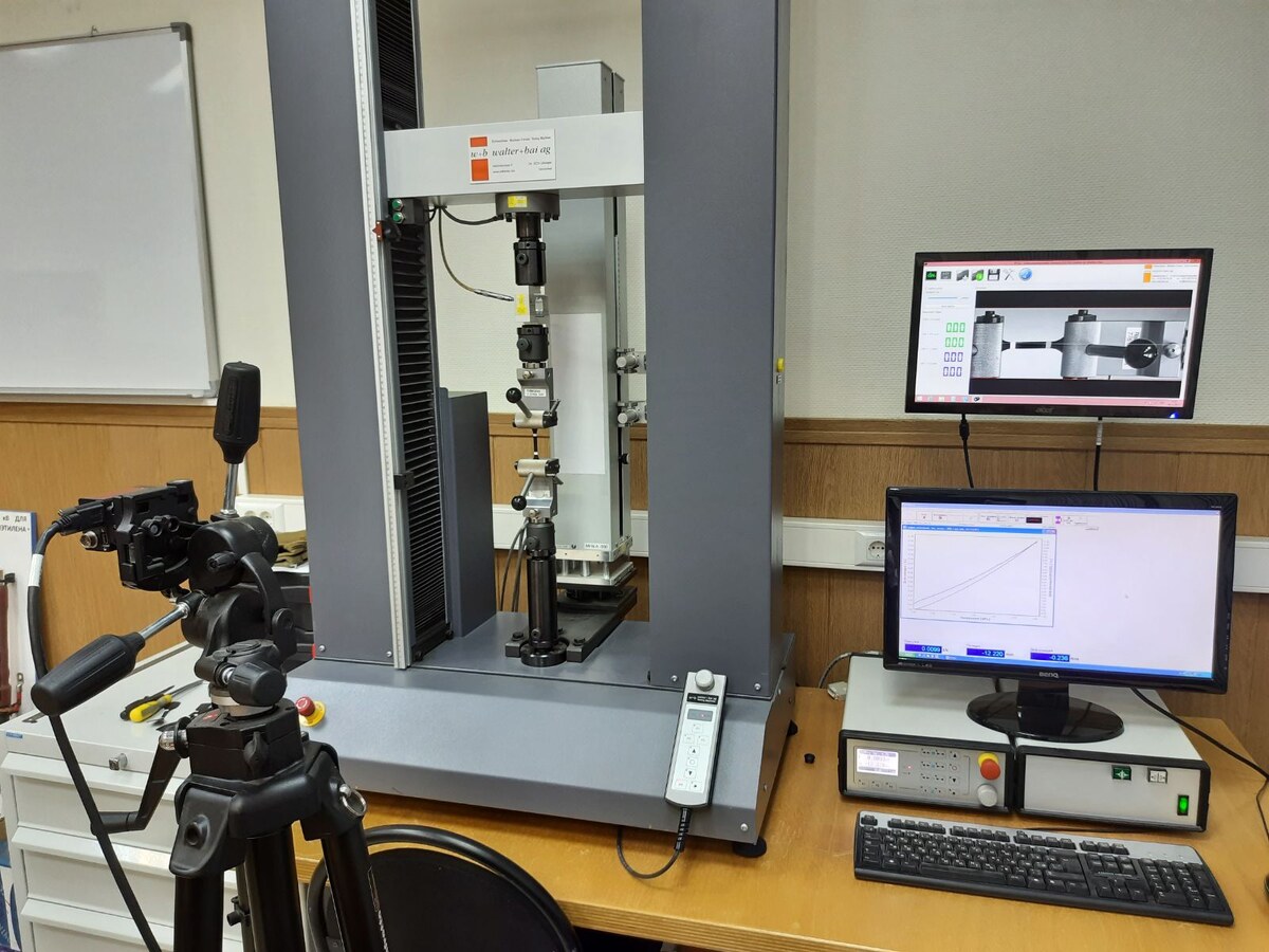 Определение продольной и поперечной деформации в испытательной машине Walter bai ag серии LFM-L50T